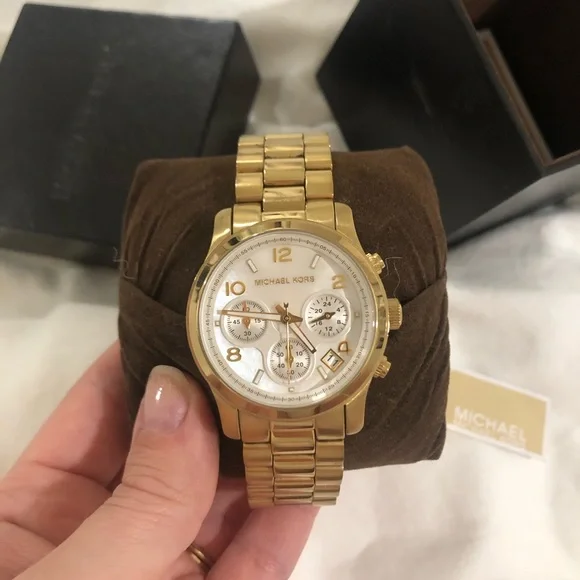 Michael Kors Gold Watch - Picture 2 of 4